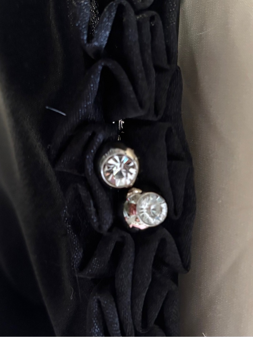 Elegant Black Satin Evening Clutch with Chain Strap - Picture 2 of 3